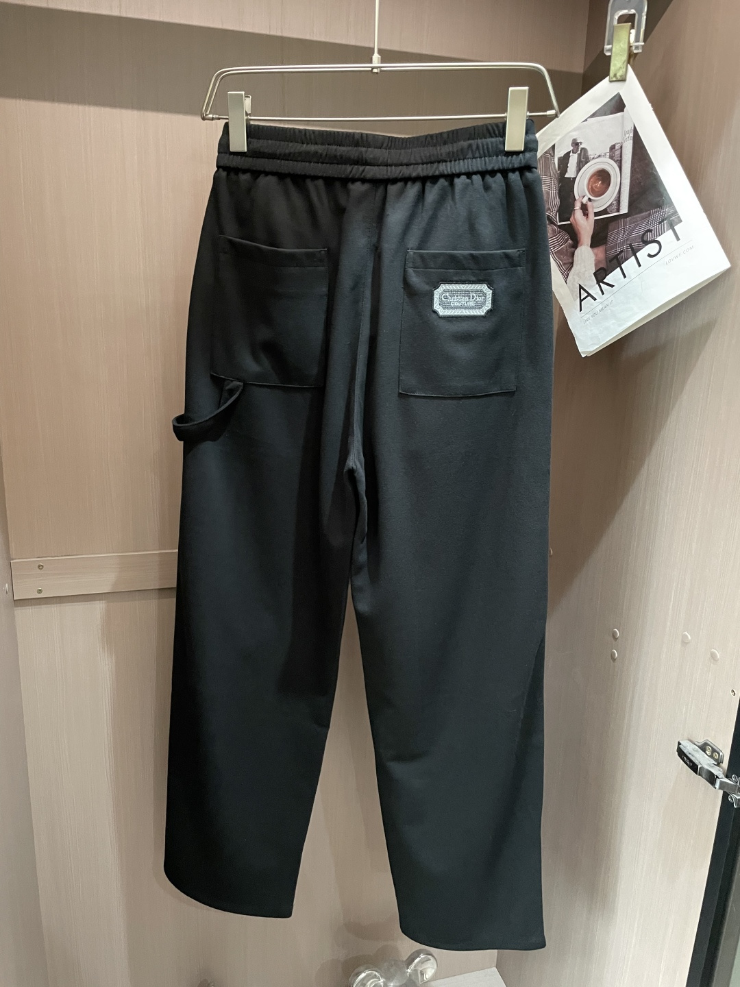 Dior 2026最新系列男士休闲裤！采用客供弹力柔棉材质，柔软细腻，手感绝佳！品牌格调一览无余！极简主