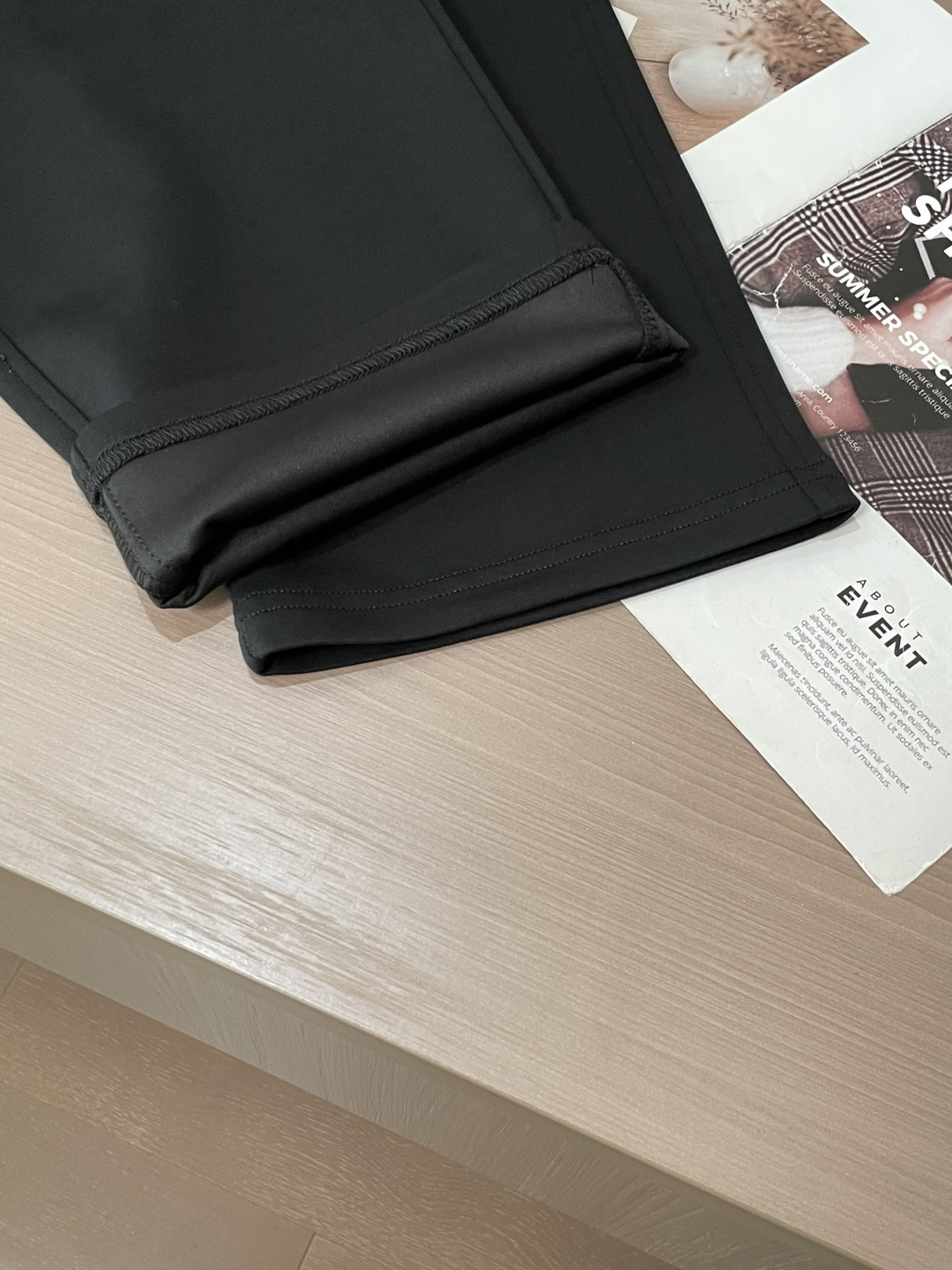 Dior 2026最新系列男士休闲裤！采用客供弹力柔棉材质，柔软细腻，手感绝佳！品牌格调一览无余！极简主