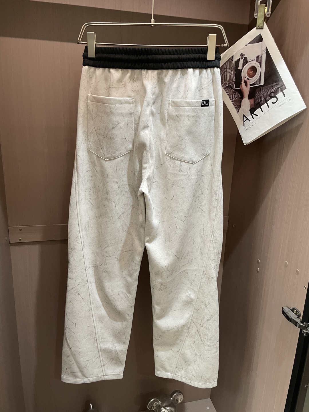 Dior 2026最新系列男士休闲裤！采用客供弹力柔棉材质，柔软细腻，手感绝佳！品牌格调一览无余！极简主