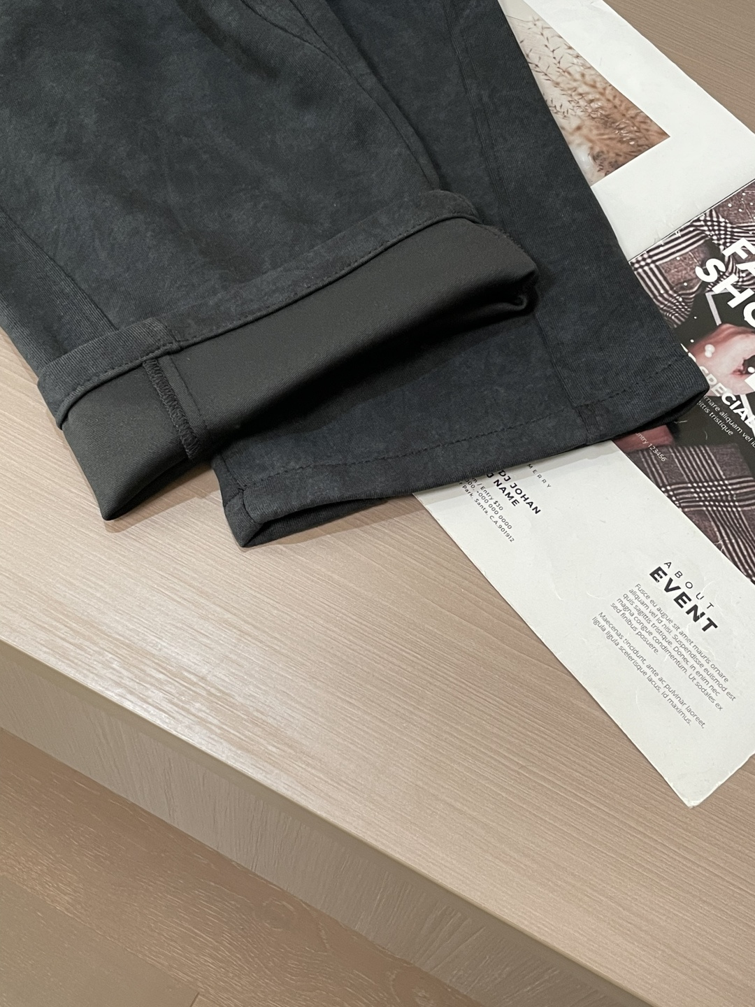 Dior 2026最新系列男士休闲裤！采用客供弹力柔棉材质，柔软细腻，手感绝佳！品牌格调一览无余！极简主