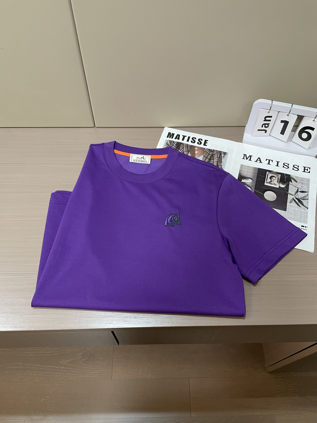 2026ss 夏季新款 H家男士 圆领T恤短袖胸前H家最新图案 采用新工艺 高周波工艺！以经典H家丝线勾