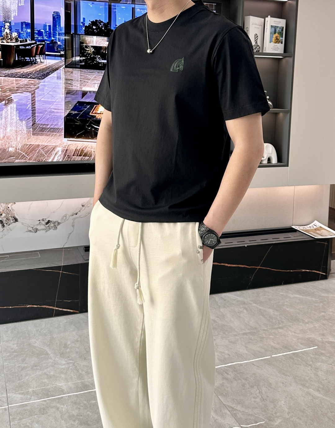 2026ss 夏季新款 H家男士 圆领T恤短袖胸前H家最新图案 采用新工艺 高周波工艺！以经典H家丝线勾