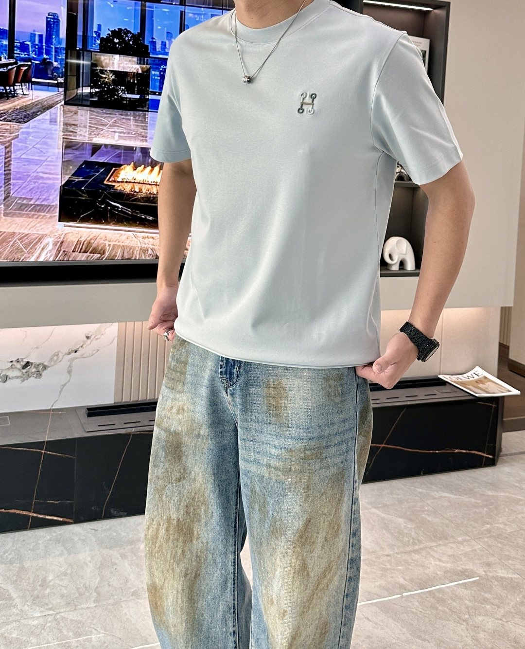 2026ss 夏季新款  男士圆领短袖T恤衫。独特新颖的H家标志 具有一定的艺术感和设计感。低调又彰显身