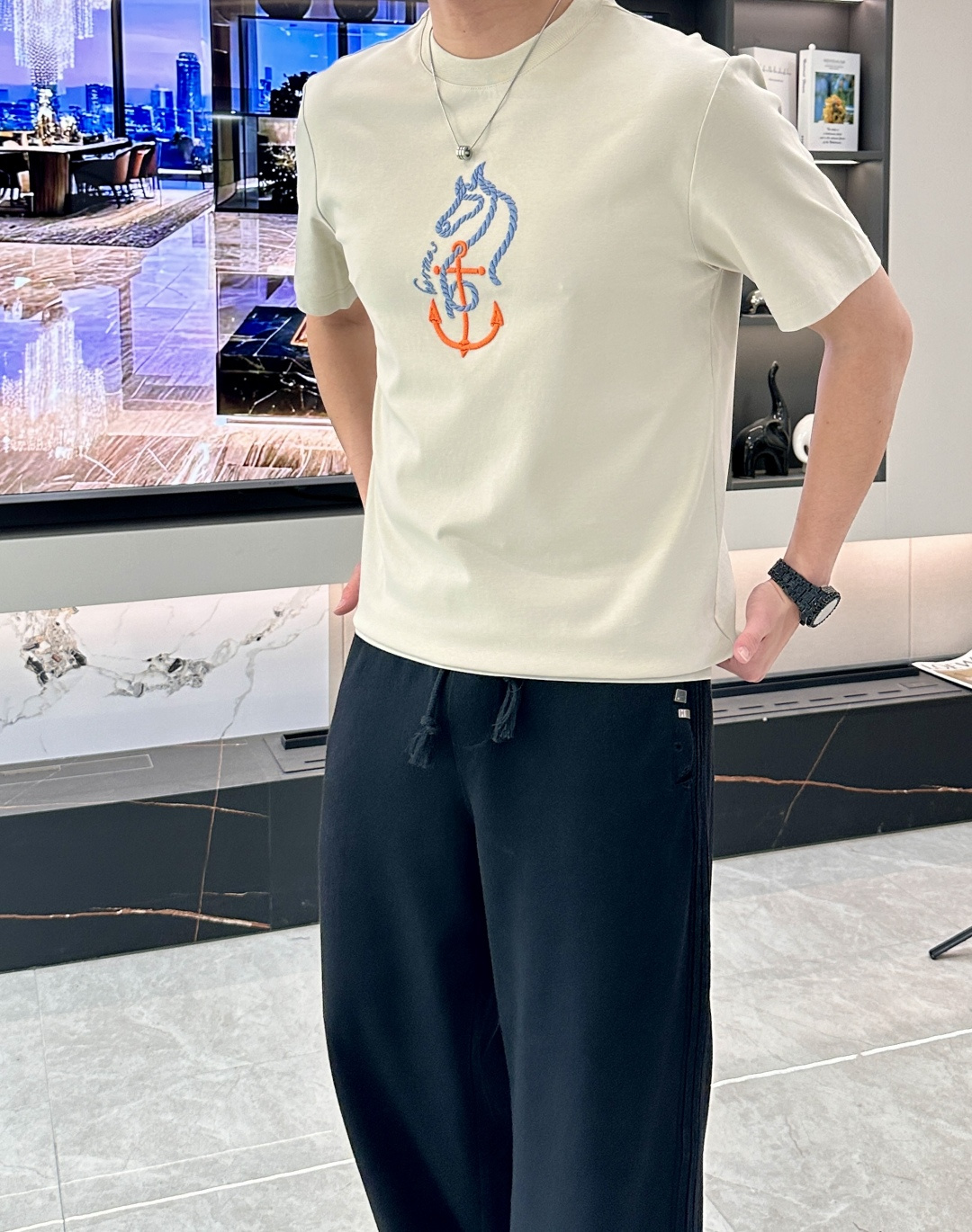 2026春夏新款Herm*s骏马头T恤，把马术精神的优雅织进日常，定制60支双股丝光棉，自带绸缎般光泽，