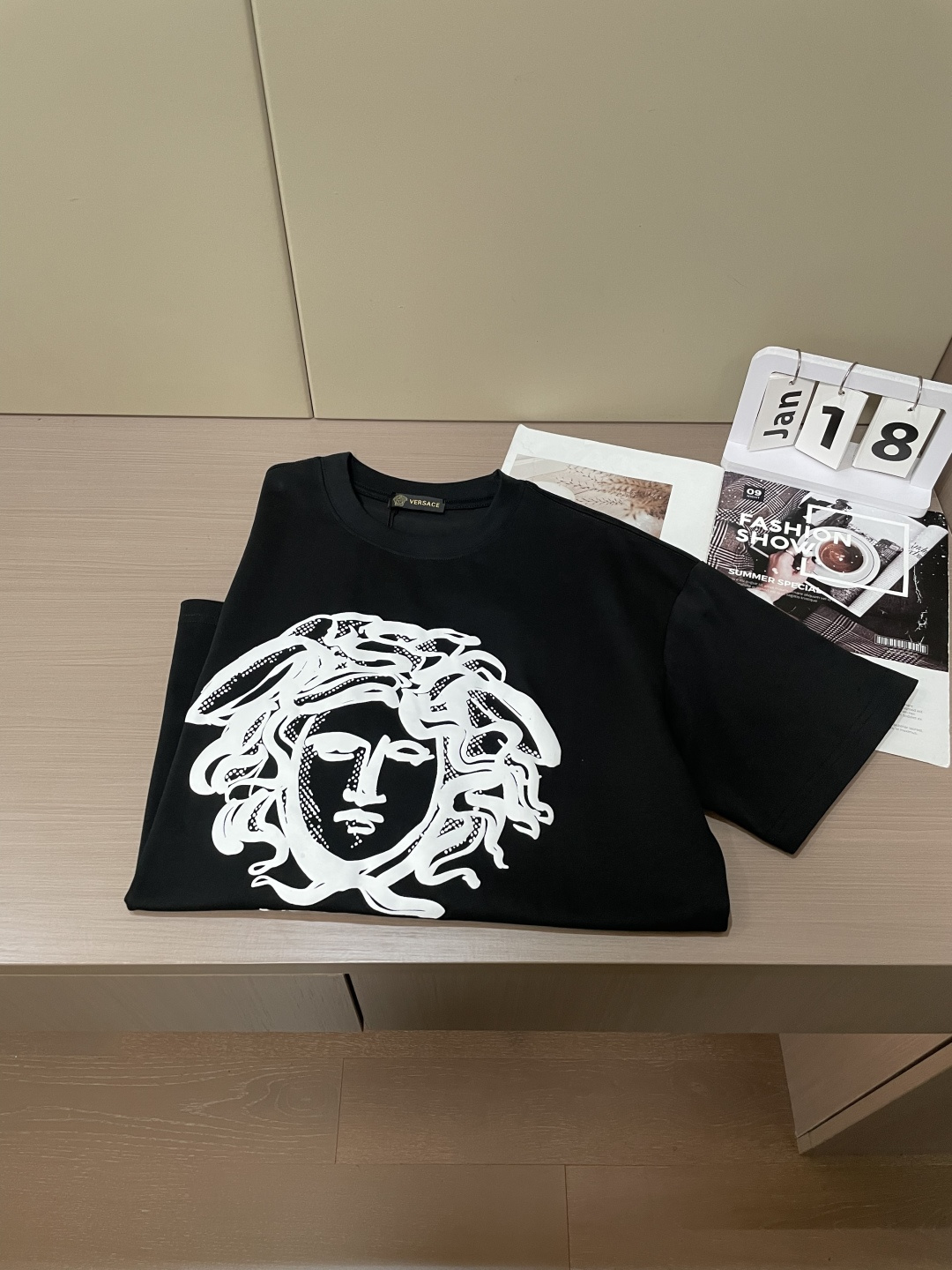 范思 哲 官网同款 官网同款 官网同款⚠️重磅推荐！2026ss夏装新品 专柜在售 最新系列图案logo