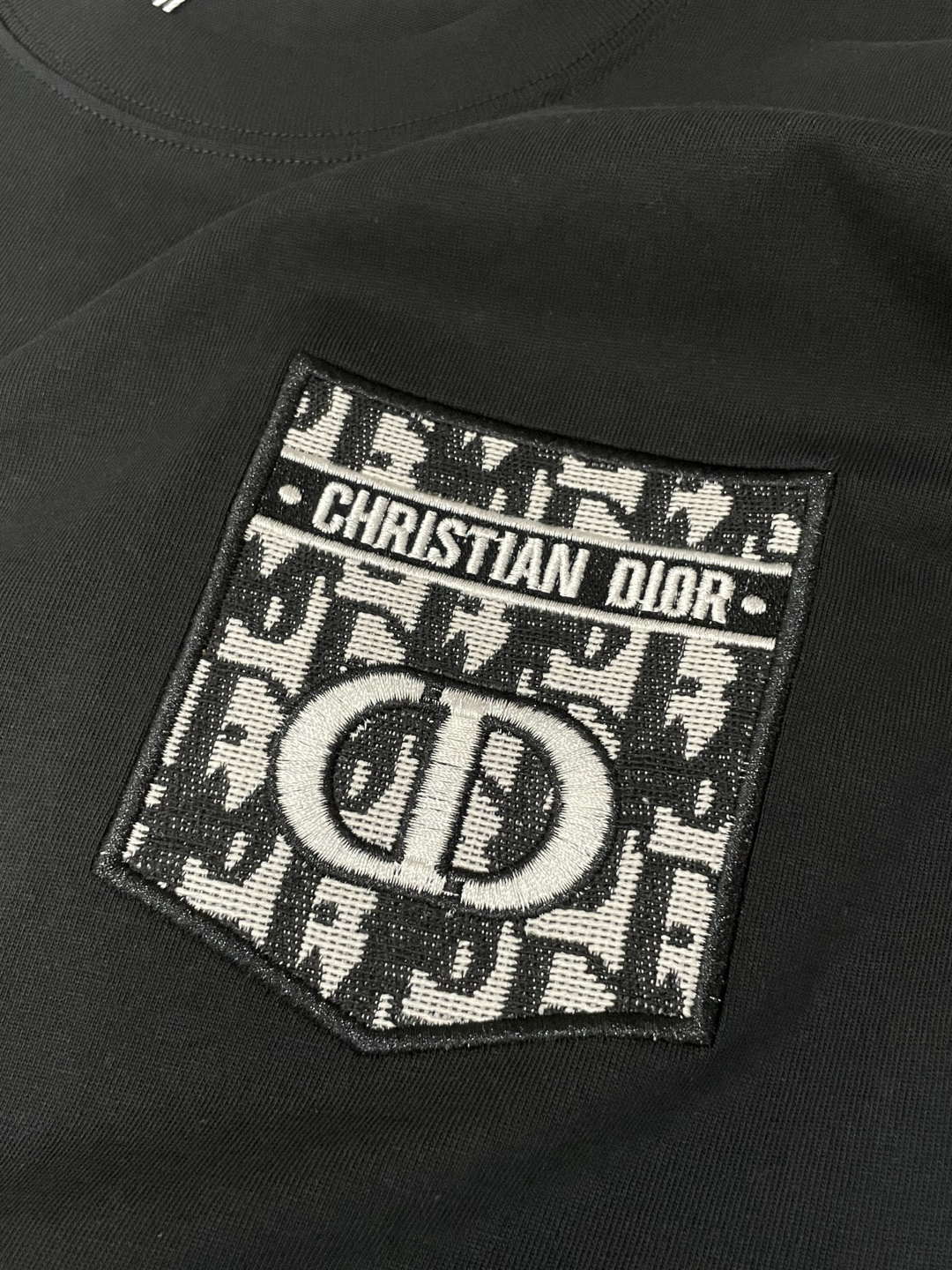 D奥 官网同款 官网同款 官网同款⚠️重磅推荐！2026ss夏装新品 专柜在售 最新系列图案logo短袖