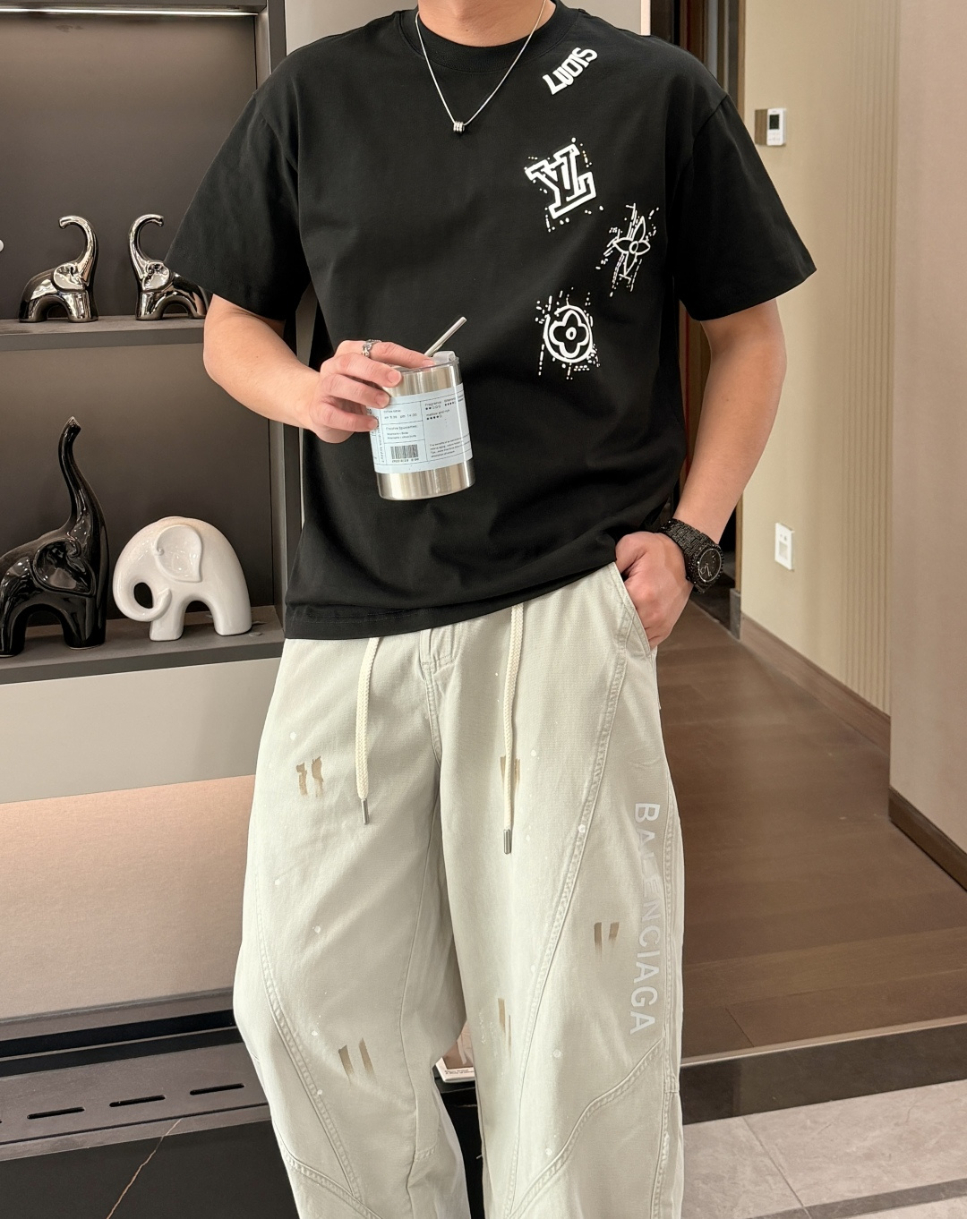 L v 官网同款 官网同款 官网同款⚠️重磅推荐！2026ss夏装新品 专柜在售 最新系列图案logo短