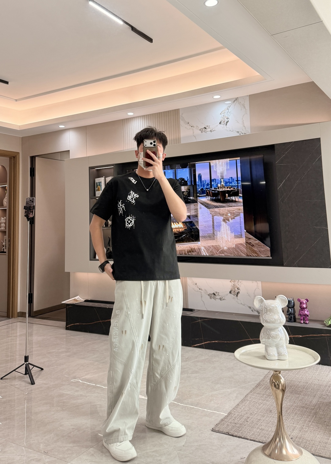 L v 官网同款 官网同款 官网同款⚠️重磅推荐！2026ss夏装新品 专柜在售 最新系列图案logo短