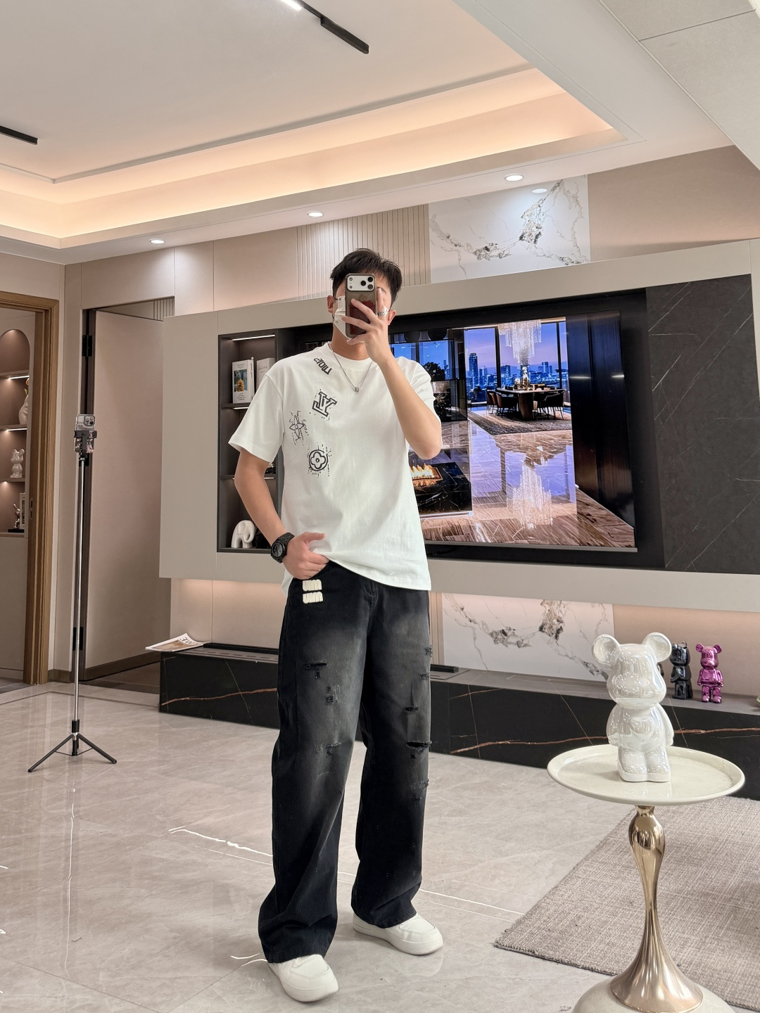 L v 官网同款 官网同款 官网同款⚠️重磅推荐！2026ss夏装新品 专柜在售 最新系列图案logo短