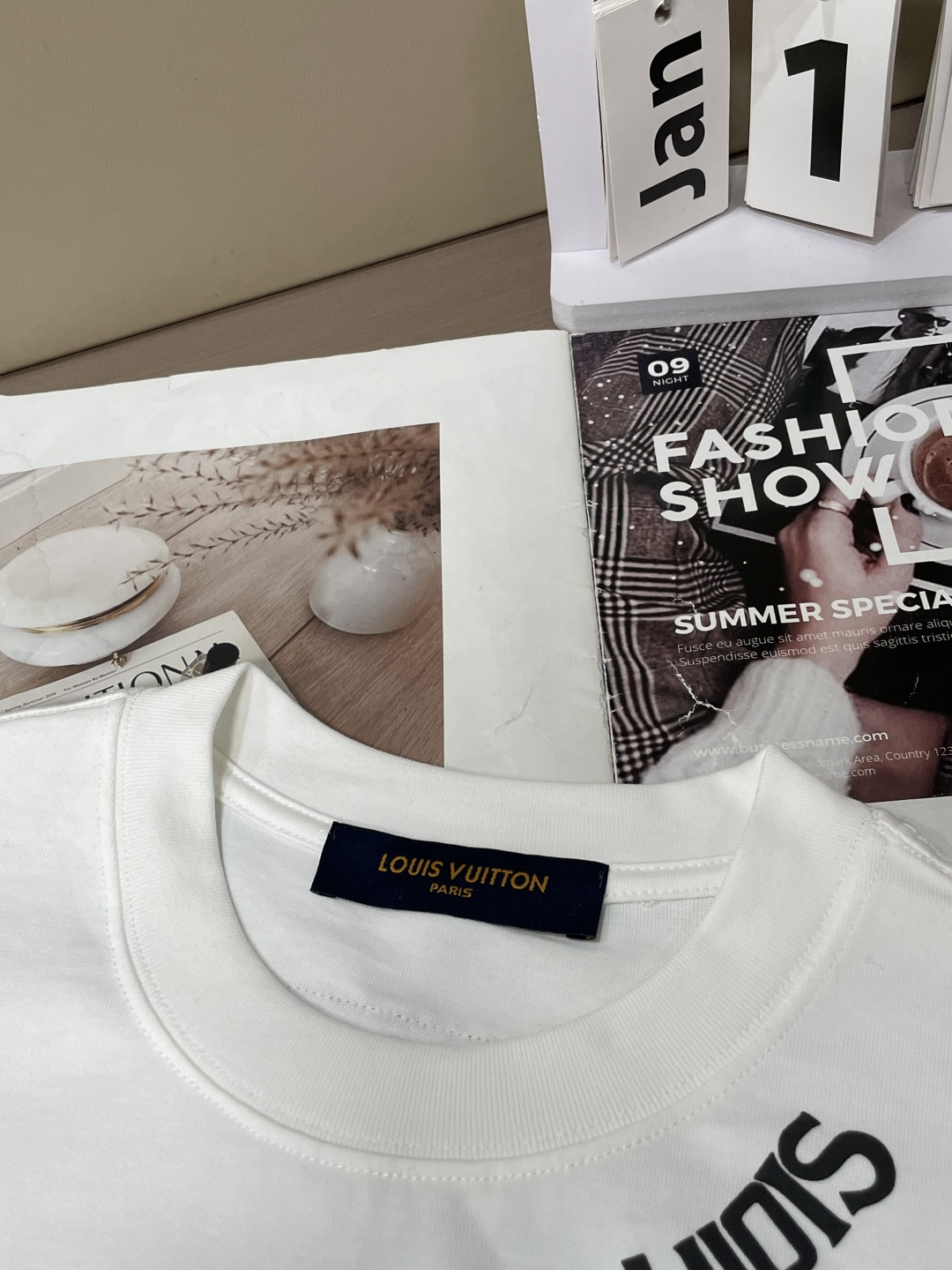 L v 官网同款 官网同款 官网同款⚠️重磅推荐！2026ss夏装新品 专柜在售 最新系列图案logo短