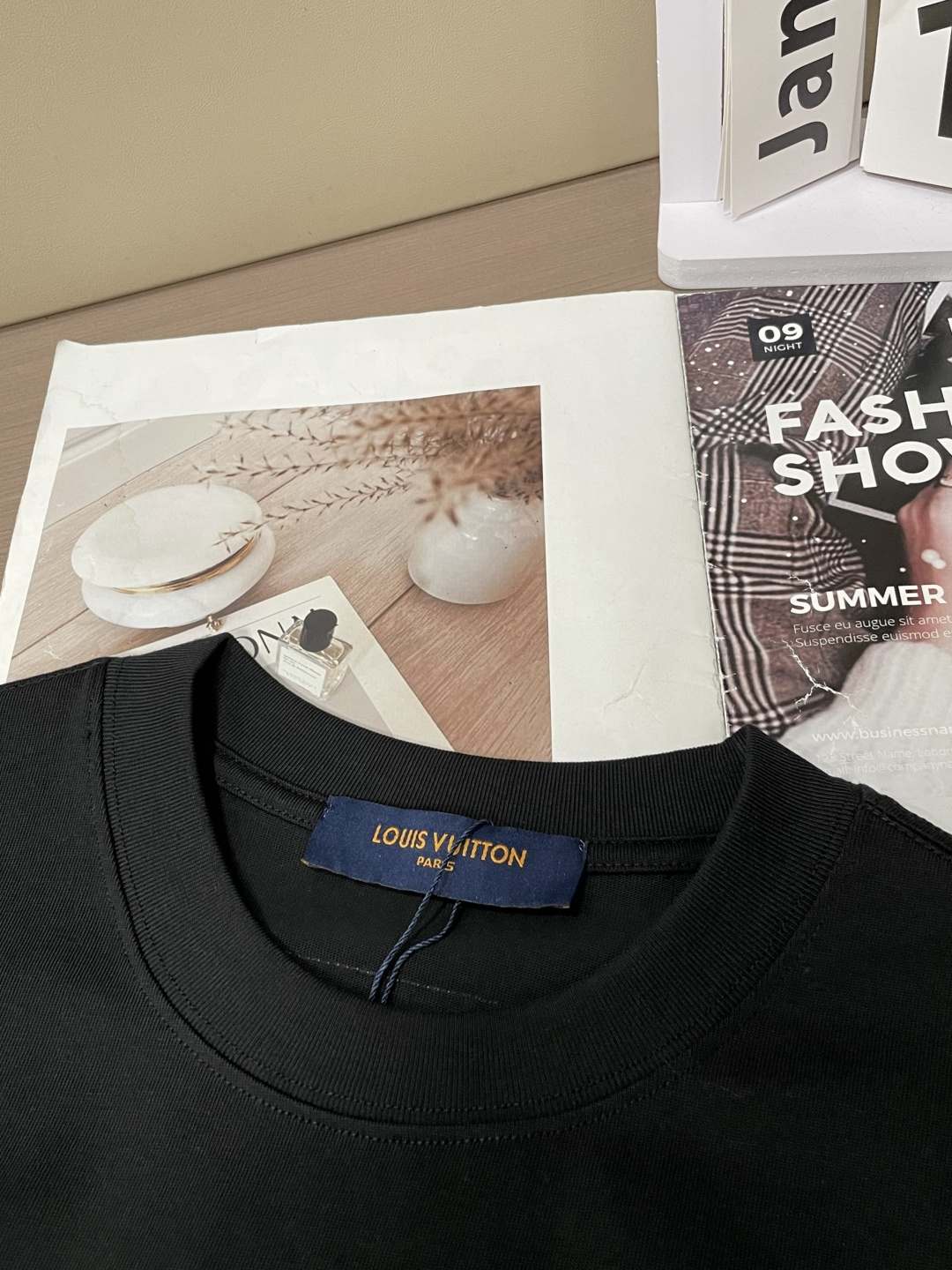 驴家 官网同款 官网同款 官网同款⚠️重磅推荐！2026ss夏装新品 专柜在售 最新系列图案logo短袖