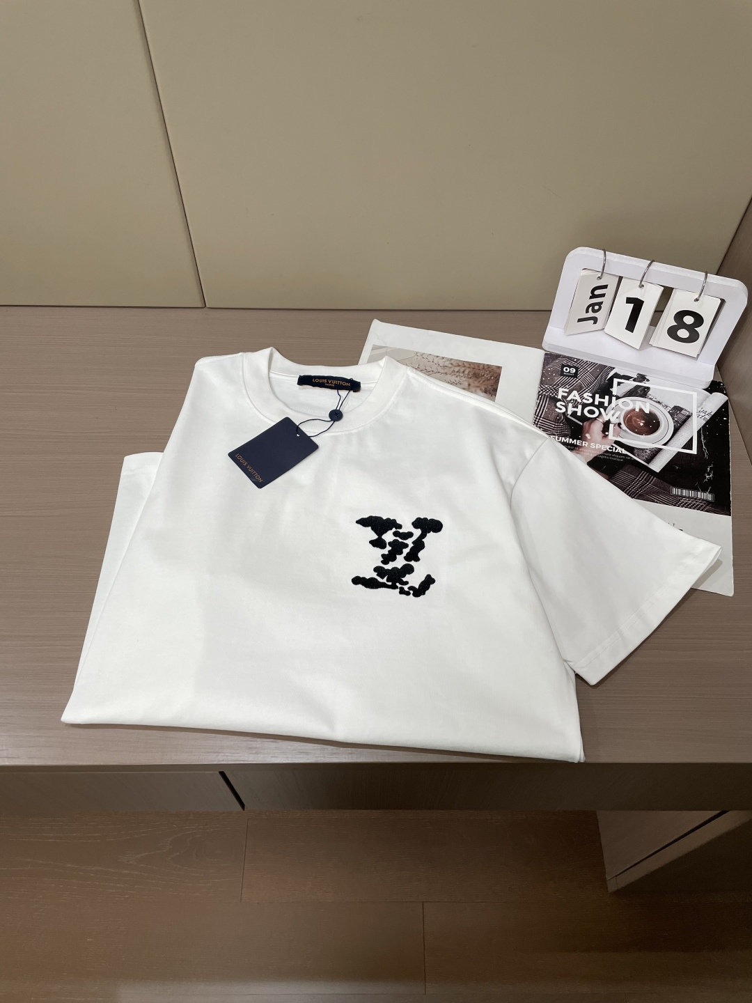 驴家 官网同款 官网同款 官网同款⚠️重磅推荐！2026ss夏装新品 专柜在售 最新系列图案logo短袖