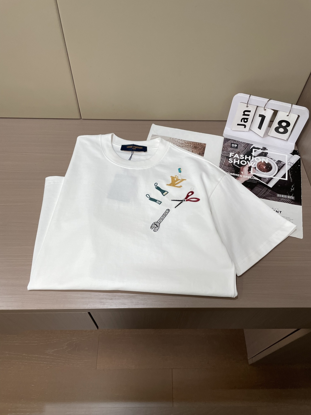 驴家 官网同款 官网同款 官网同款⚠️重磅推荐！2026ss夏装新品 专柜在售 最新系列图案logo短袖