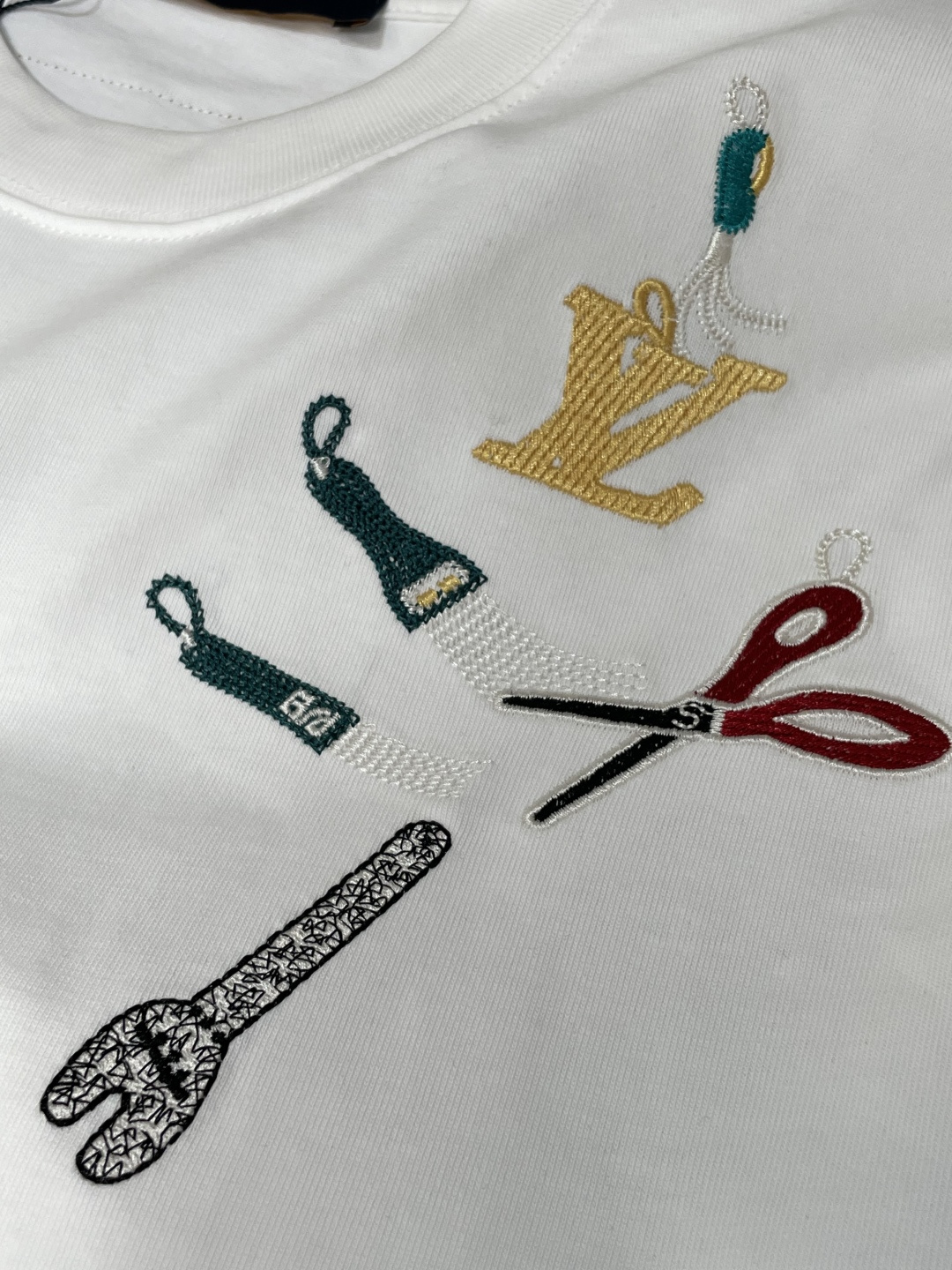 驴家 官网同款 官网同款 官网同款⚠️重磅推荐！2026ss夏装新品 专柜在售 最新系列图案logo短袖