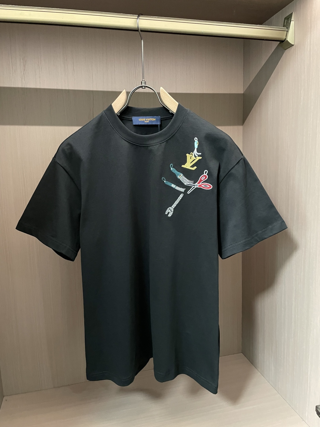 驴家 官网同款 官网同款 官网同款⚠️重磅推荐！2026ss夏装新品 专柜在售 最新系列图案logo短袖