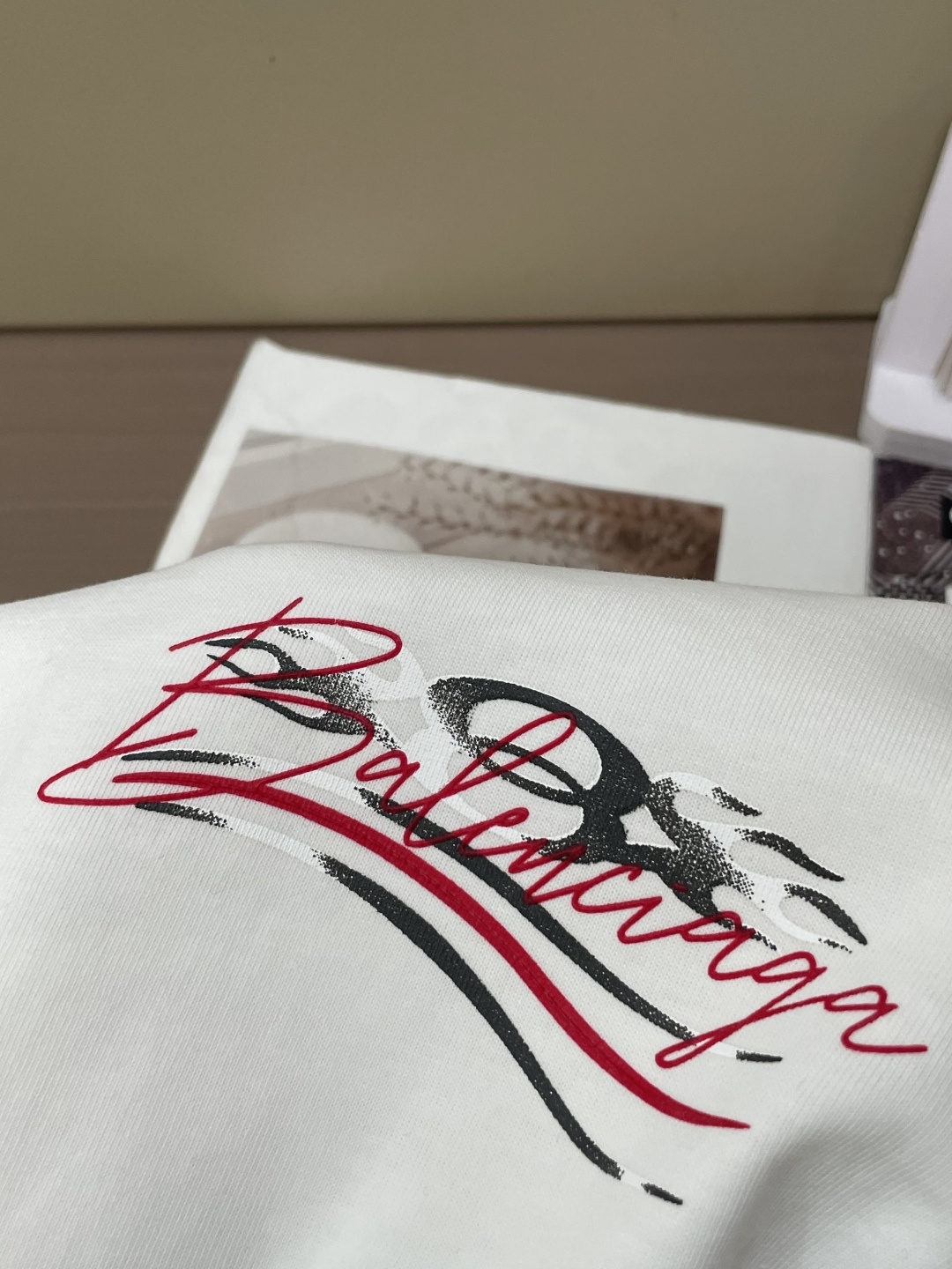 巴黎 官网同款 官网同款 官网同款⚠️重磅推荐！2026ss夏装新品 专柜在售 最新系列图案logo短袖