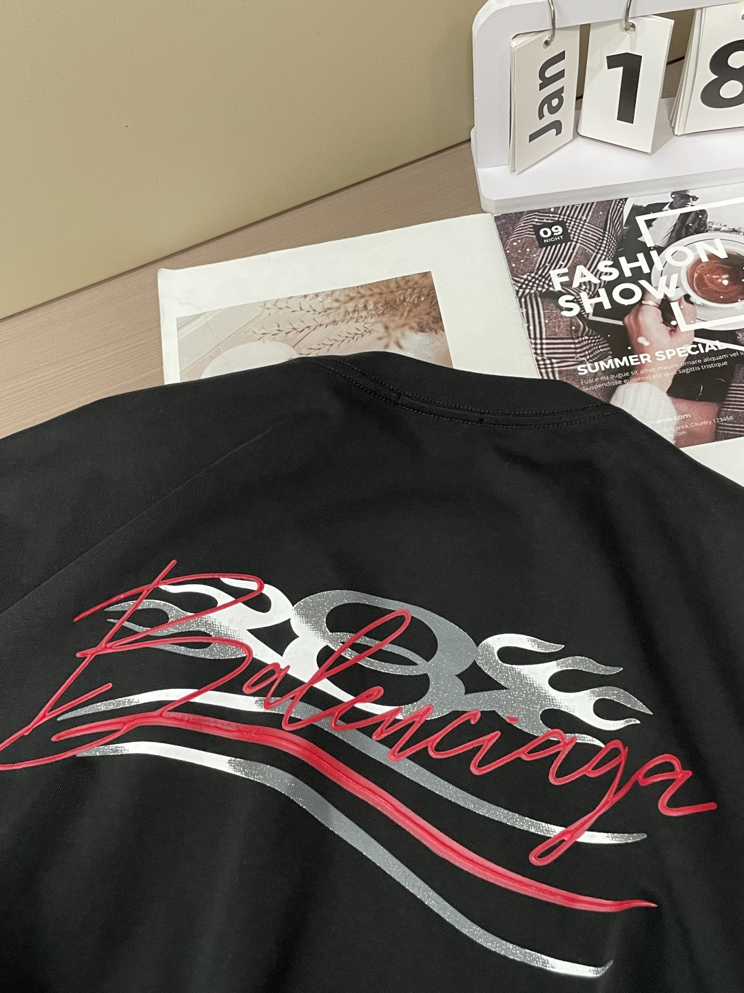 巴黎 官网同款 官网同款 官网同款⚠️重磅推荐！2026ss夏装新品 专柜在售 最新系列图案logo短袖