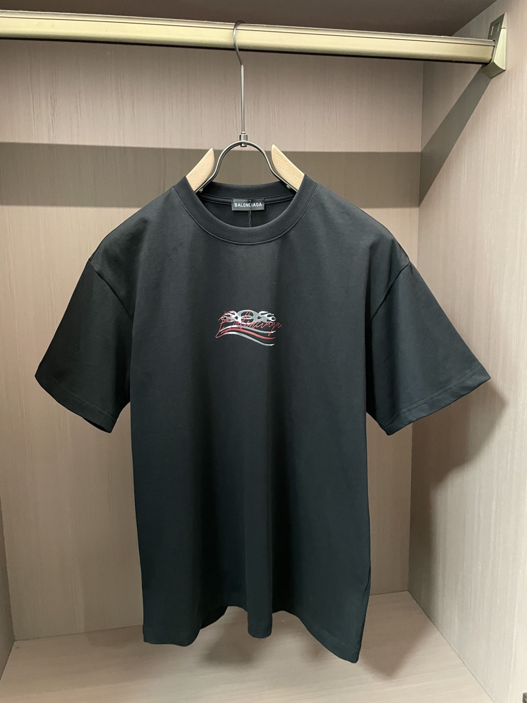 巴黎 官网同款 官网同款 官网同款⚠️重磅推荐！2026ss夏装新品 专柜在售 最新系列图案logo短袖