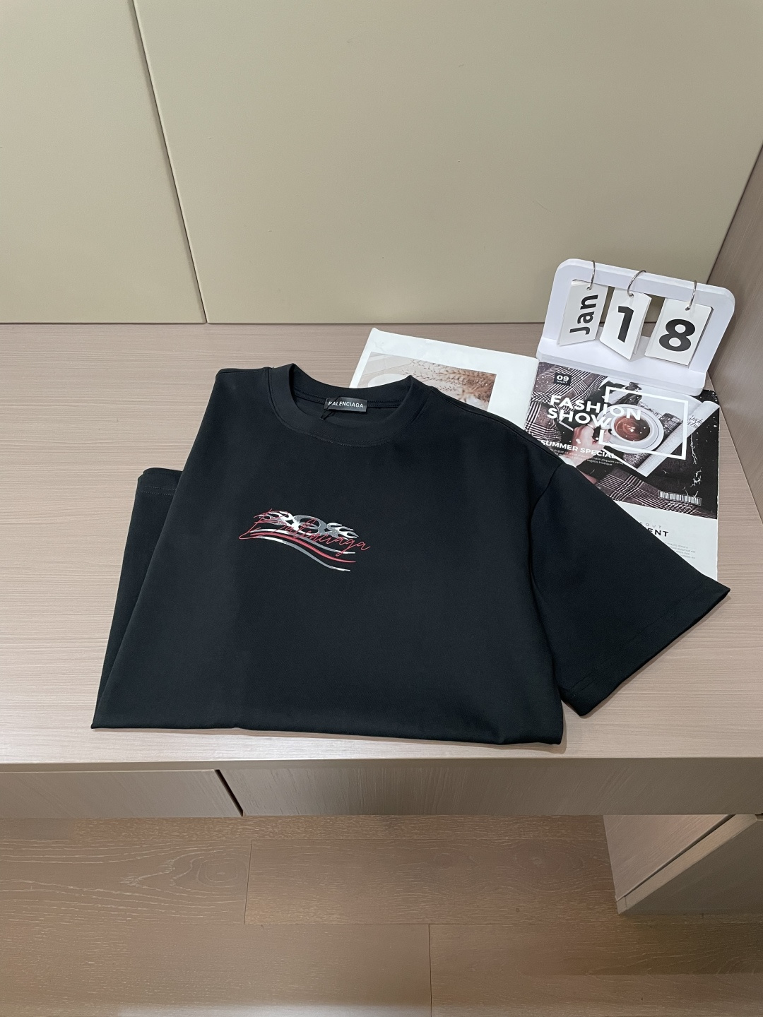 巴黎 官网同款 官网同款 官网同款⚠️重磅推荐！2026ss夏装新品 专柜在售 最新系列图案logo短袖