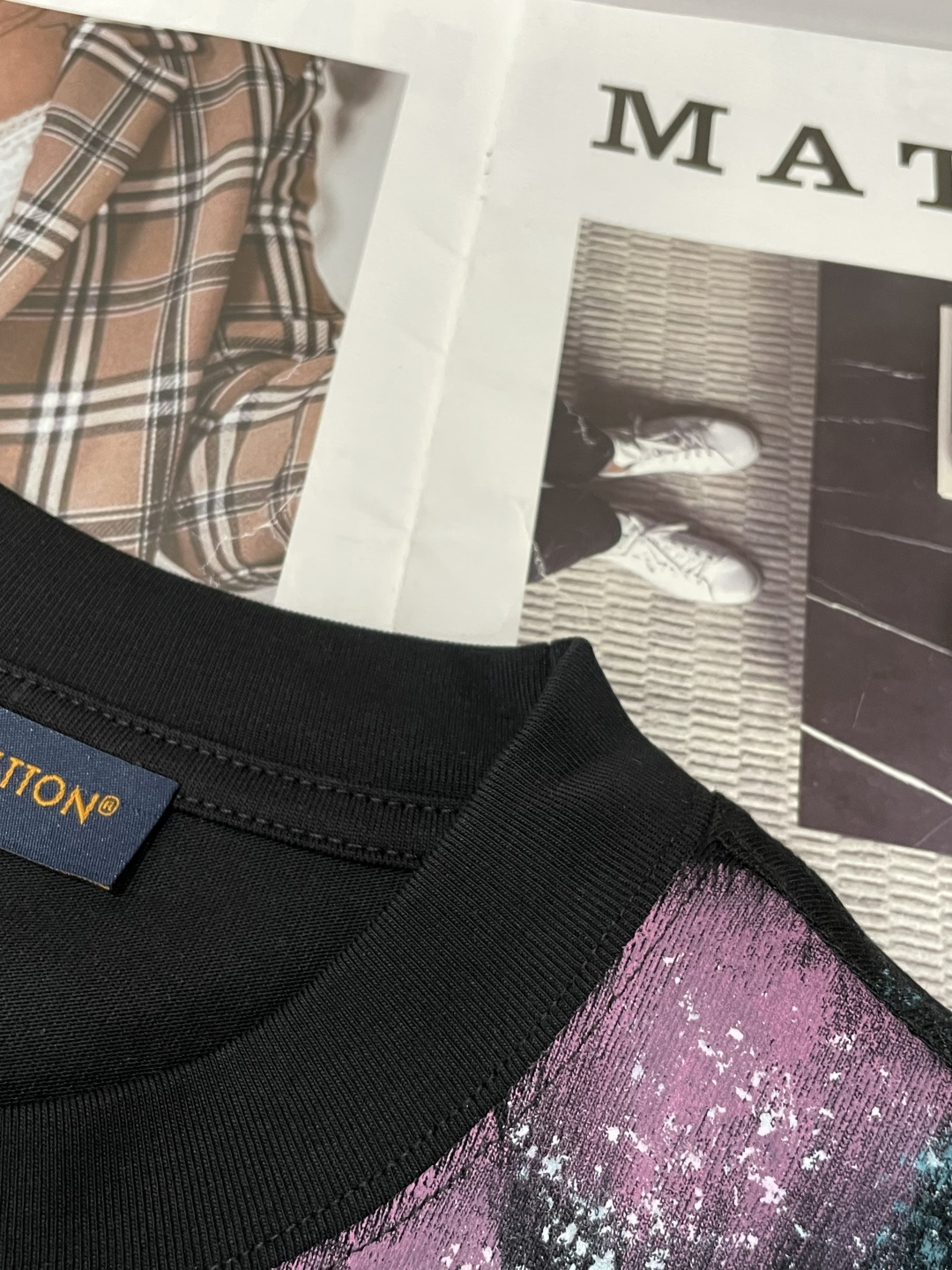 驴家 2026春夏新款首发专柜最新款短袖圆领T恤 高端订制 设计前卫时尚！品牌logo重工艺设计 高端定