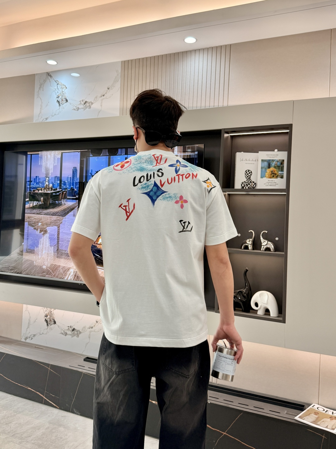 驴家 2026春夏新款首发专柜最新款短袖圆领T恤 高端订制 设计前卫时尚！品牌logo重工艺设计 高端定