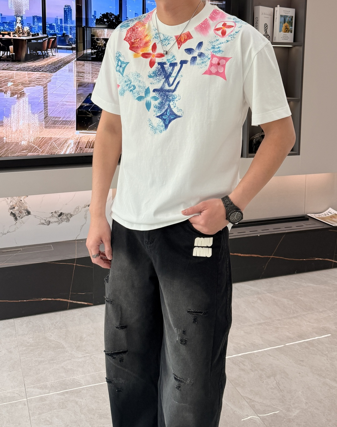 驴家 2026春夏新款首发专柜最新款短袖圆领T恤 高端订制 设计前卫时尚！品牌logo重工艺设计 高端定