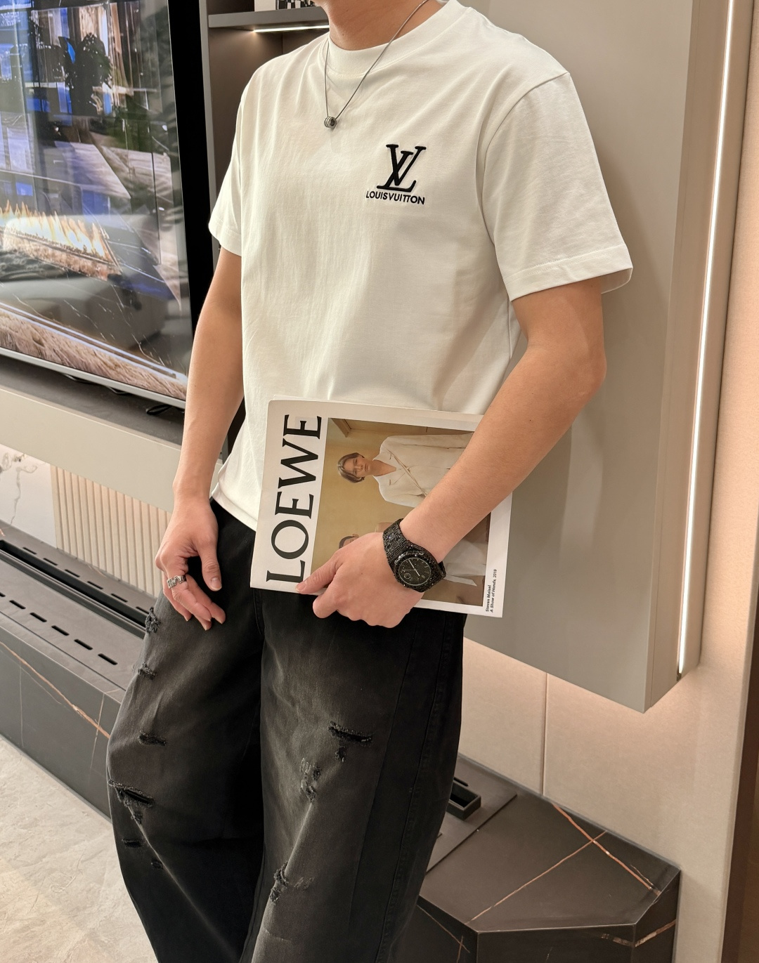 驴家 2026春夏新款首发专柜最新款短袖圆领T恤 高端订制 设计前卫时尚！品牌logo重工艺设计 高端定