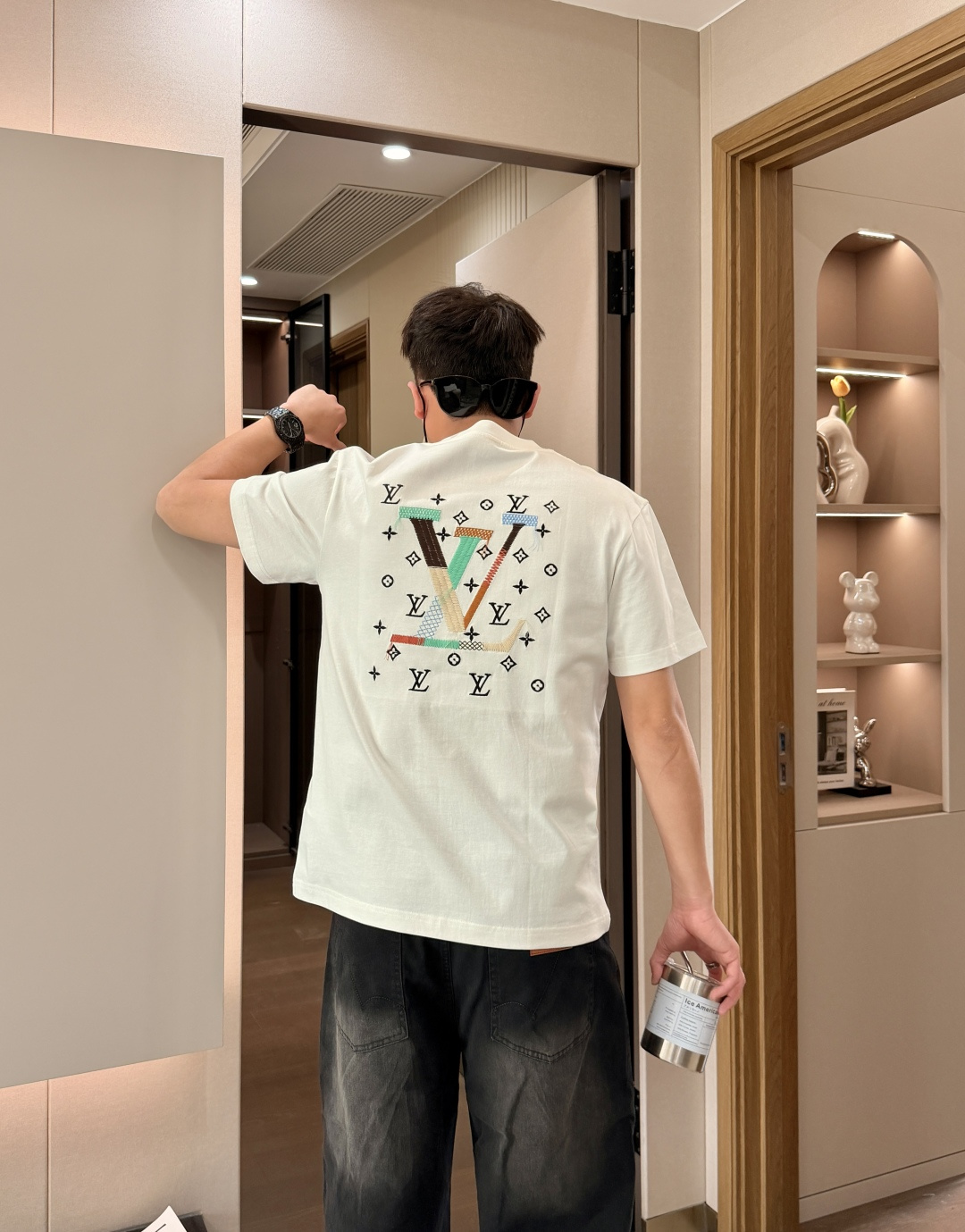 驴家 2026春夏新款首发专柜最新款短袖圆领T恤 高端订制 设计前卫时尚！品牌logo重工艺设计 高端定