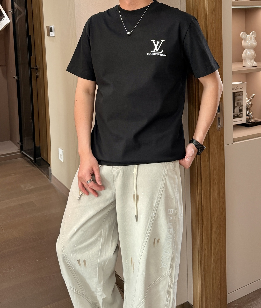 驴家 2026春夏新款首发专柜最新款短袖圆领T恤 高端订制 设计前卫时尚！品牌logo重工艺设计 高端定