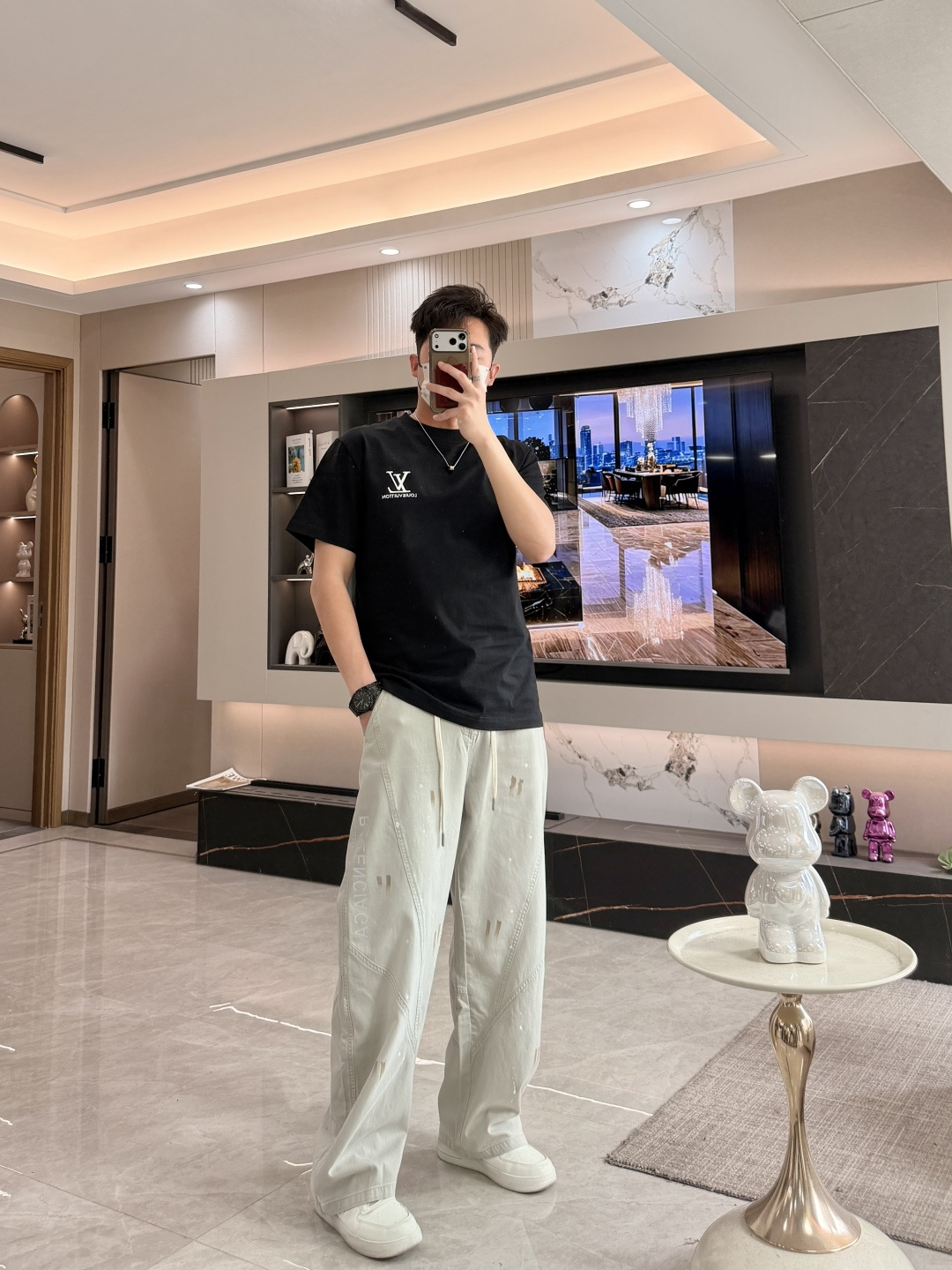 驴家 2026春夏新款首发专柜最新款短袖圆领T恤 高端订制 设计前卫时尚！品牌logo重工艺设计 高端定