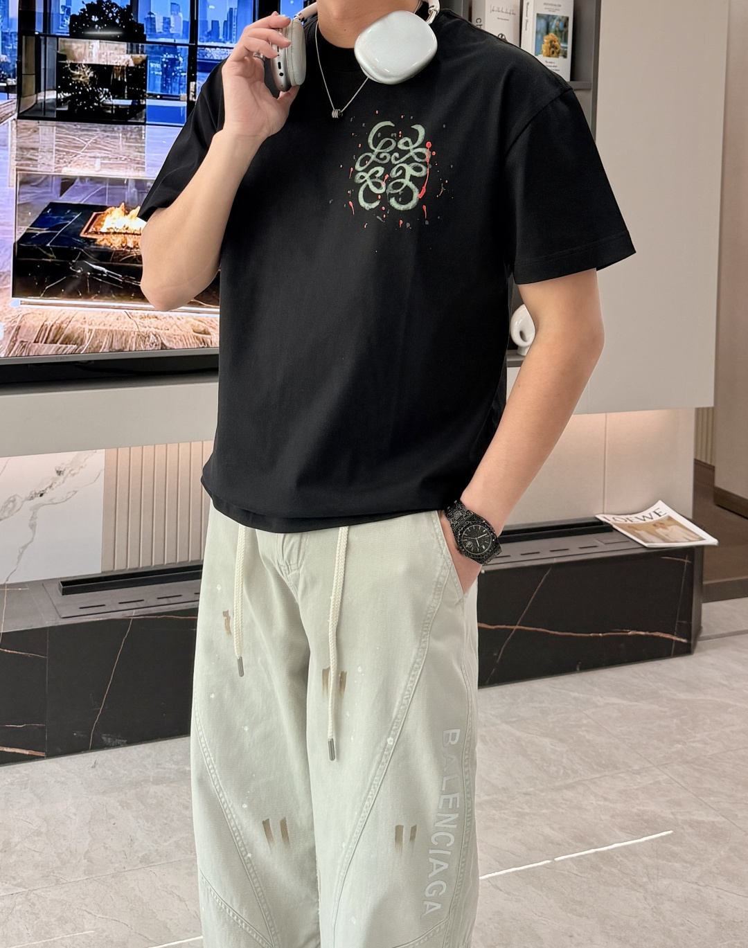 Loewe 2026春夏新款首发专柜最新款短袖圆领T恤 高端订制 设计前卫时尚！品牌logo重工艺设计 