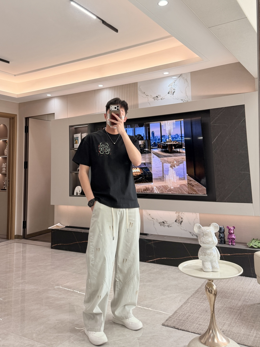 Loewe 2026春夏新款首发专柜最新款短袖圆领T恤 高端订制 设计前卫时尚！品牌logo重工艺设计 