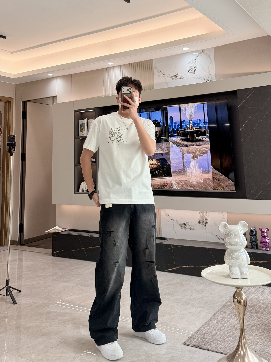 Loewe 2026春夏新款首发专柜最新款短袖圆领T恤 高端订制 设计前卫时尚！品牌logo重工艺设计 