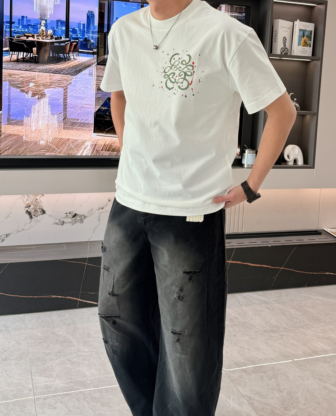 Loewe 2026春夏新款首发专柜最新款短袖圆领T恤 高端订制 设计前卫时尚！品牌logo重工艺设计 