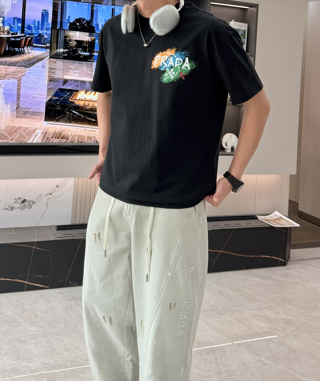 PR 2026春夏新款首发专柜最新款短袖圆领T恤 高端订制 设计前卫时尚！品牌logo重工艺设计 高端定