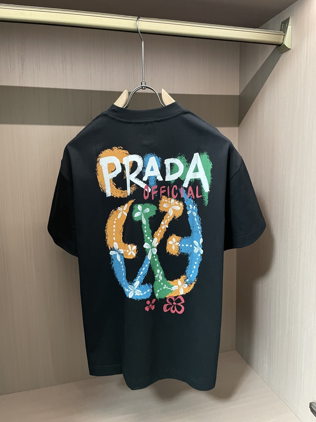 PR 2026春夏新款首发专柜最新款短袖圆领T恤 高端订制 设计前卫时尚！品牌logo重工艺设计 高端定