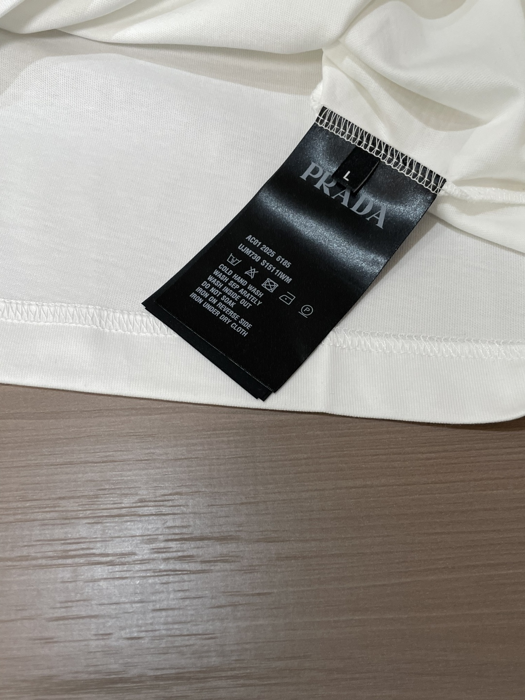 PR 2026春夏新款首发专柜最新款短袖圆领T恤 高端订制 设计前卫时尚！品牌logo重工艺设计 高端定