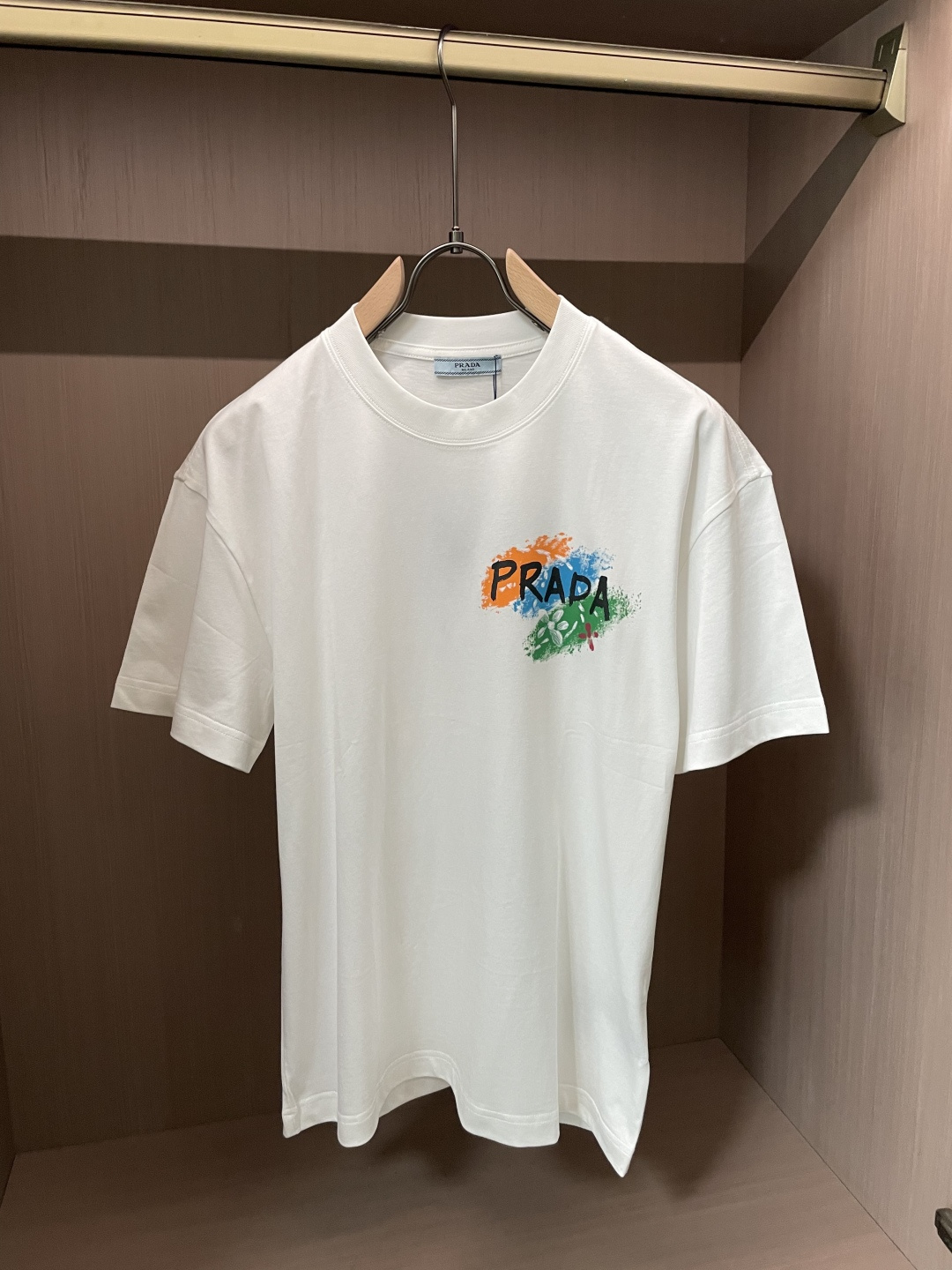 PR 2026春夏新款首发专柜最新款短袖圆领T恤 高端订制 设计前卫时尚！品牌logo重工艺设计 高端定