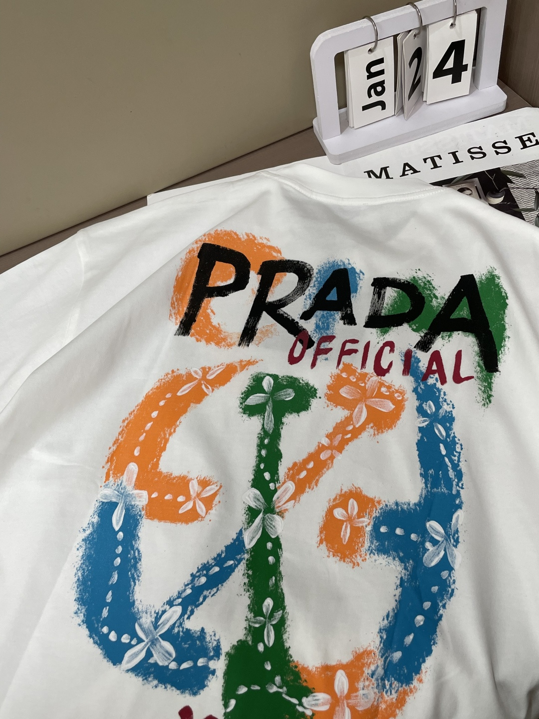 PR 2026春夏新款首发专柜最新款短袖圆领T恤 高端订制 设计前卫时尚！品牌logo重工艺设计 高端定