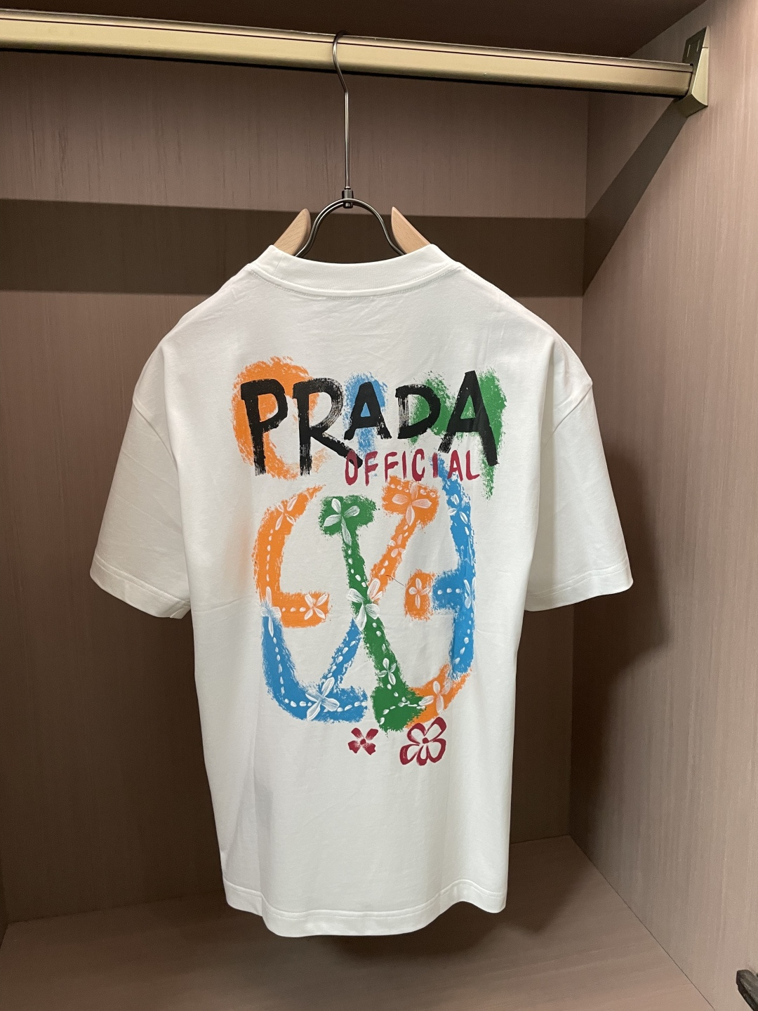 PR 2026春夏新款首发专柜最新款短袖圆领T恤 高端订制 设计前卫时尚！品牌logo重工艺设计 高端定