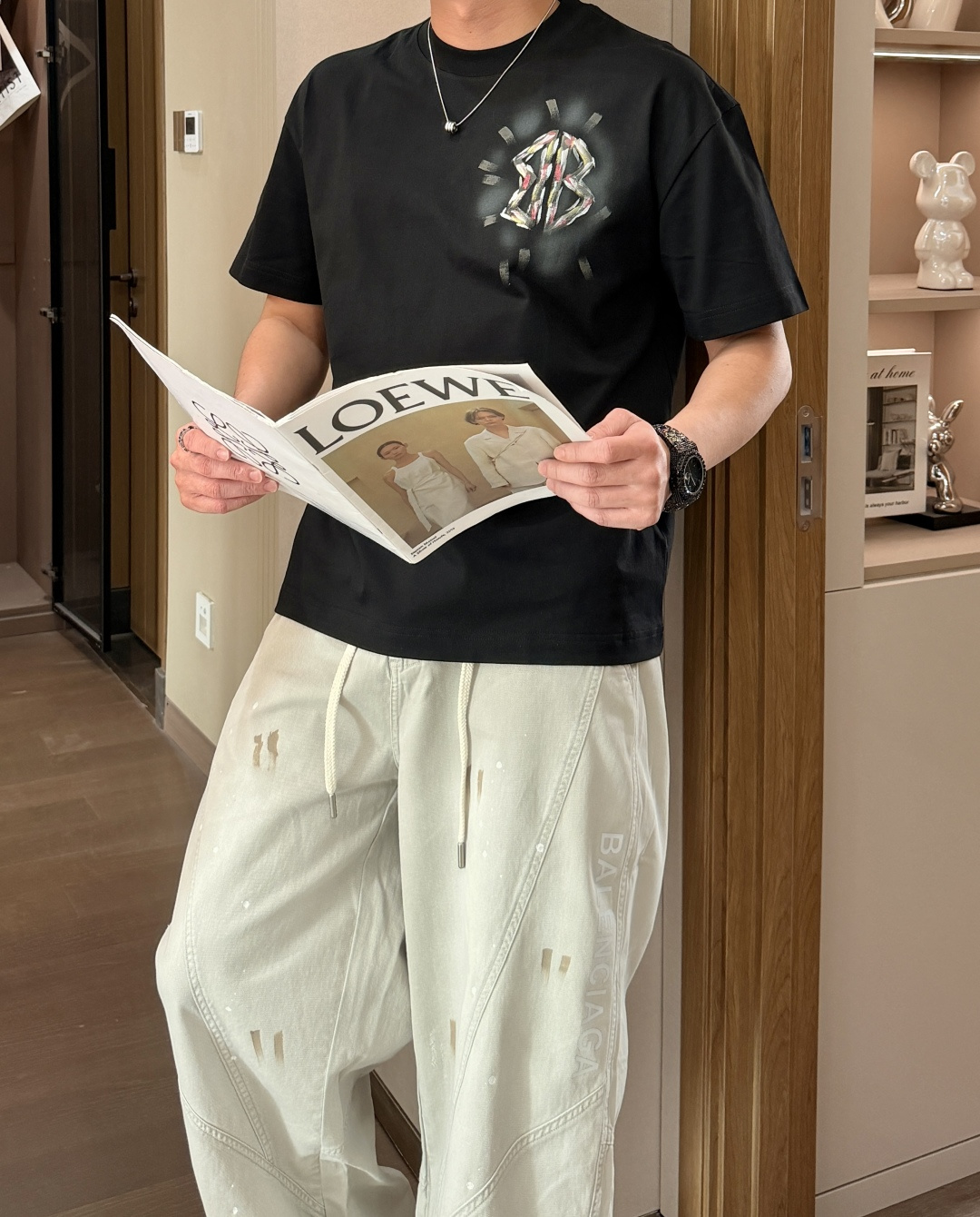 巴黎 2026春夏新款首发专柜最新款短袖圆领T恤 高端订制 设计前卫时尚！品牌logo重工艺设计 高端定