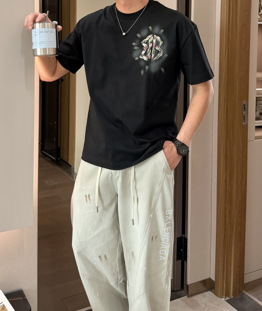 巴黎 2026春夏新款首发专柜最新款短袖圆领T恤 高端订制 设计前卫时尚！品牌logo重工艺设计 高端定