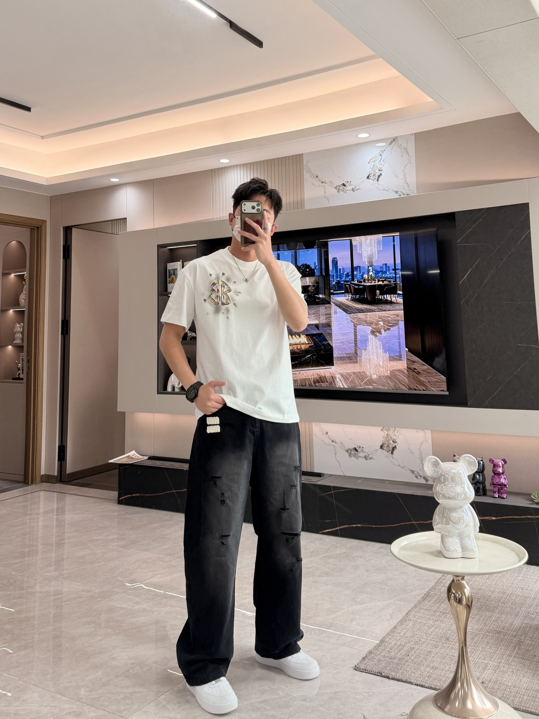 巴黎 2026春夏新款首发专柜最新款短袖圆领T恤 高端订制 设计前卫时尚！品牌logo重工艺设计 高端定