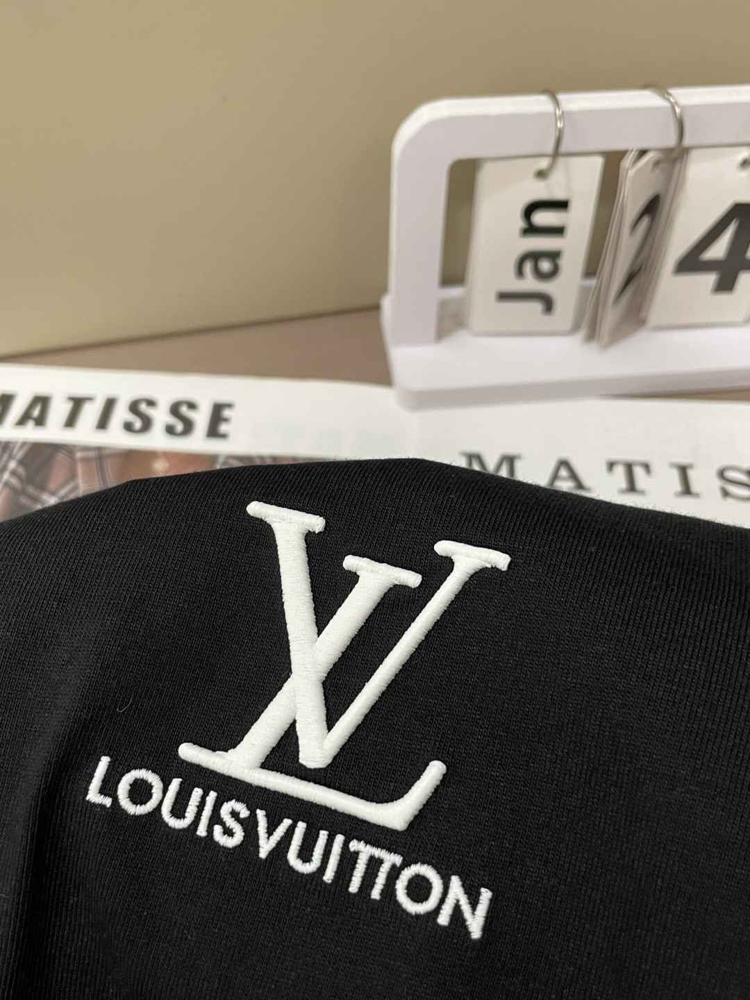 驴家 2026春夏新款首发专柜最新款短袖圆领T恤 高端订制 设计前卫时尚！品牌logo重工艺设计 高端定