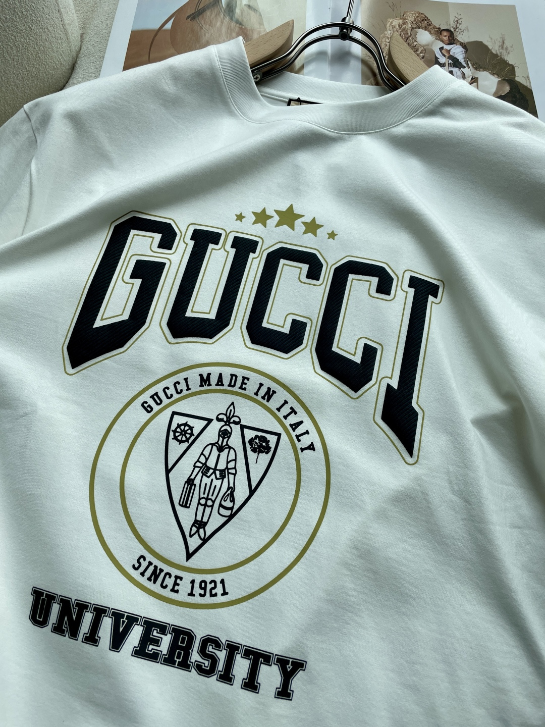 Gucc 2026春夏新款首发专柜最新款短袖圆领T恤 高端订制 设计前卫时尚！品牌logo重工艺设计 高
