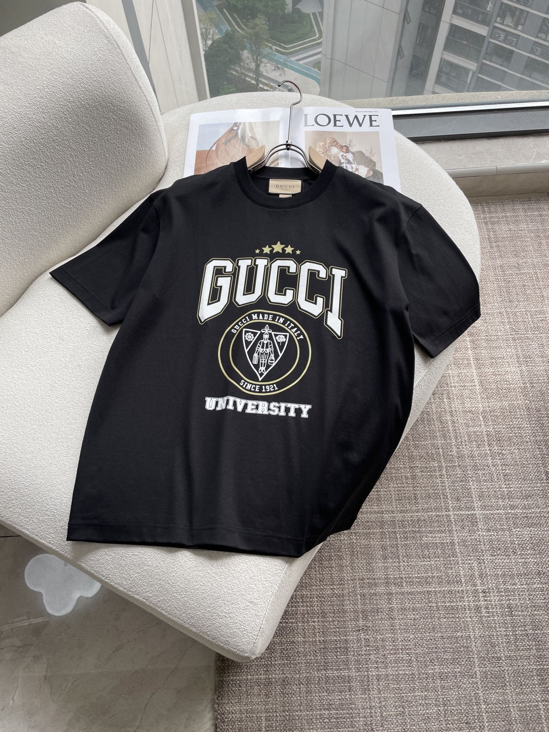 Gucc 2026春夏新款首发专柜最新款短袖圆领T恤 高端订制 设计前卫时尚！品牌logo重工艺设计 高