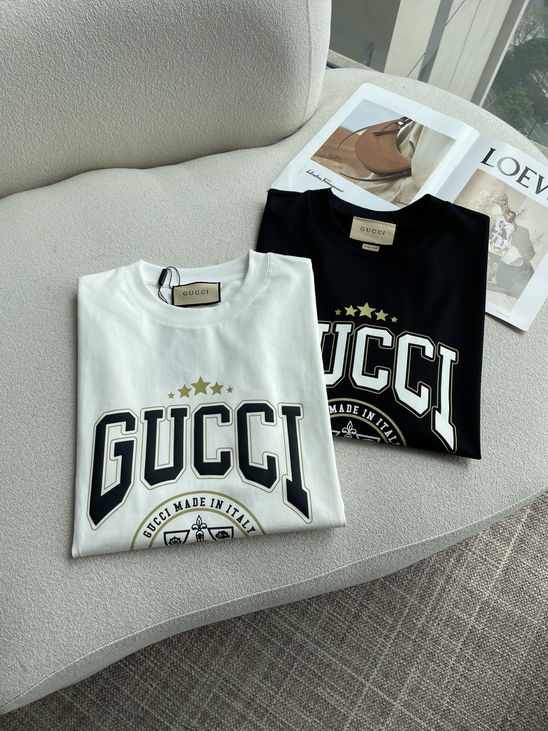Gucc 2026春夏新款首发专柜最新款短袖圆领T恤 高端订制 设计前卫时尚！品牌logo重工艺设计 高