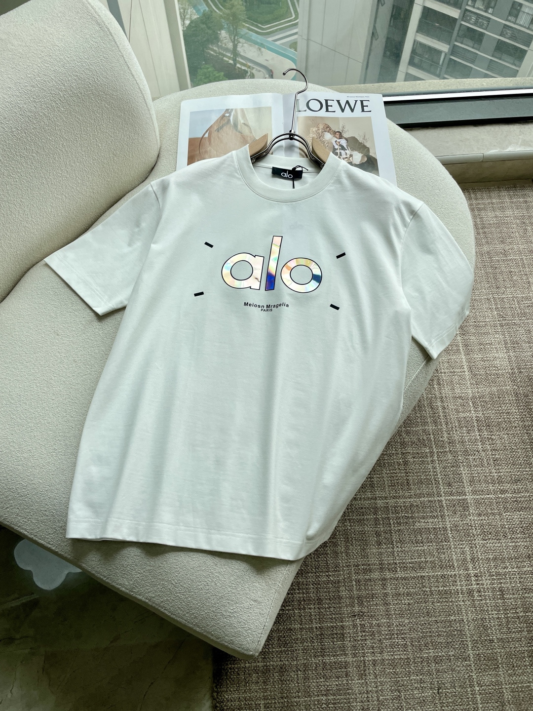 alo 2026春夏新款首发专柜最新款短袖圆领T恤 高端订制 设计前卫时尚！品牌logo重工艺设计 高端