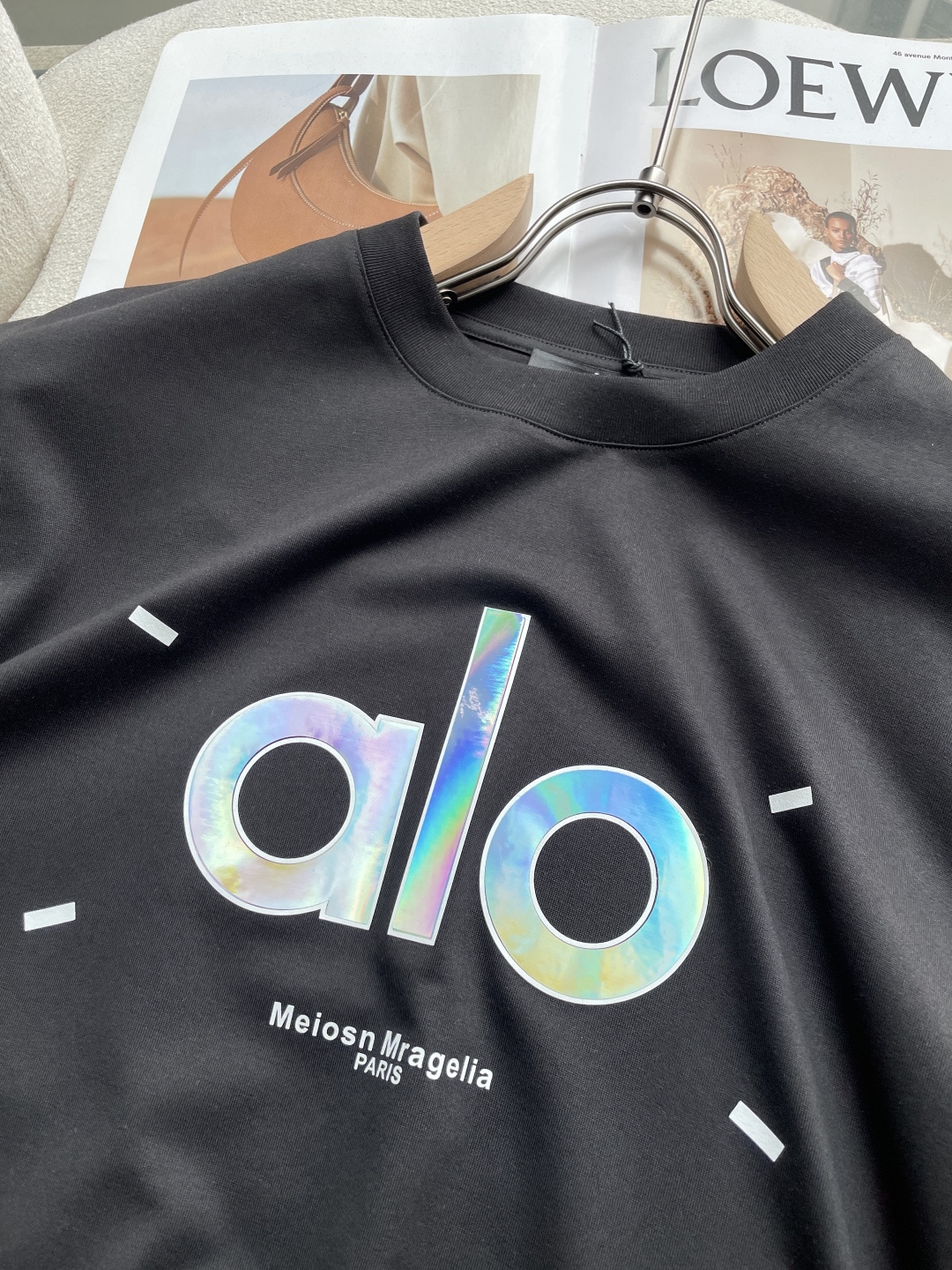 alo 2026春夏新款首发专柜最新款短袖圆领T恤 高端订制 设计前卫时尚！品牌logo重工艺设计 高端