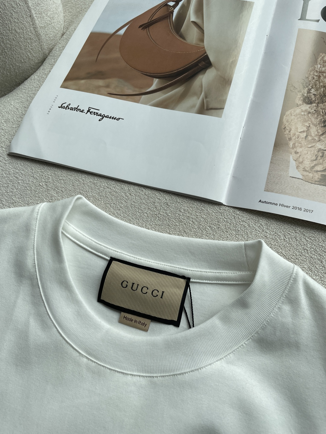 GUCC 2026春夏新款首发专柜最新款短袖圆领T恤 高端订制 设计前卫时尚！品牌logo重工艺设计 高